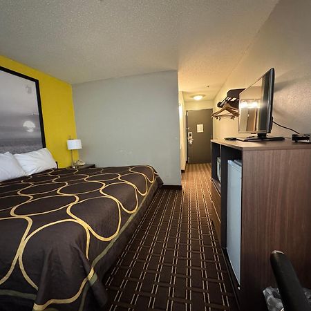 ซูเปอร์ 8 บาย วินด์แฮม รีดสบูร์ก Hotel Reedsburg ภายนอก รูปภาพ