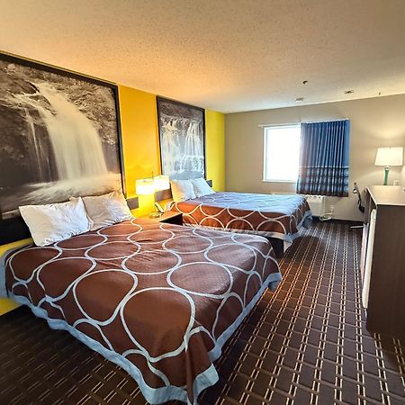 ซูเปอร์ 8 บาย วินด์แฮม รีดสบูร์ก Hotel Reedsburg ภายนอก รูปภาพ