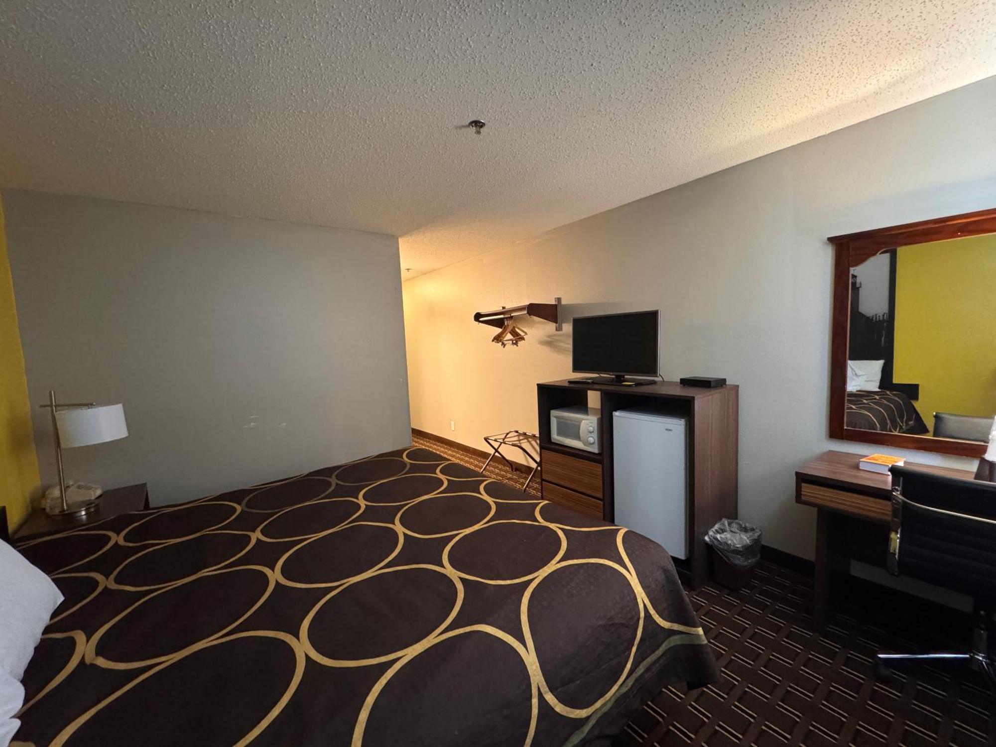 ซูเปอร์ 8 บาย วินด์แฮม รีดสบูร์ก Hotel Reedsburg ภายนอก รูปภาพ