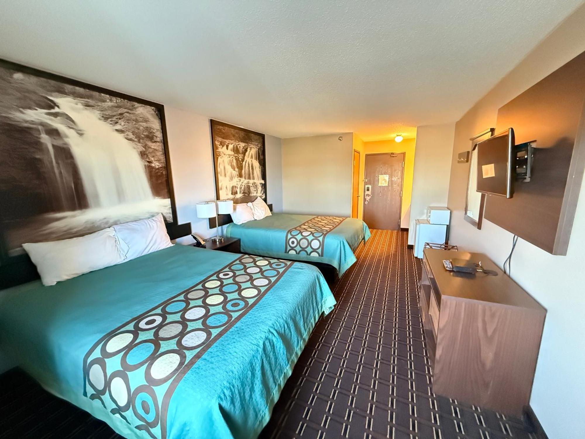 ซูเปอร์ 8 บาย วินด์แฮม รีดสบูร์ก Hotel Reedsburg ภายนอก รูปภาพ